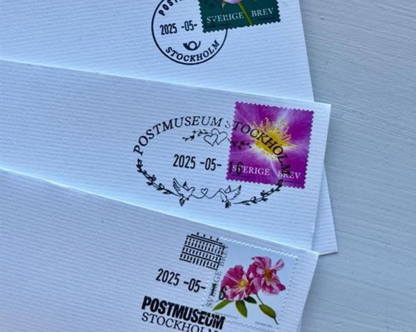 Brev med frimärken och unika poststämplar